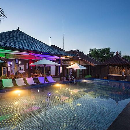Linda Beach Hotel Nusa Lembongan Exterior foto