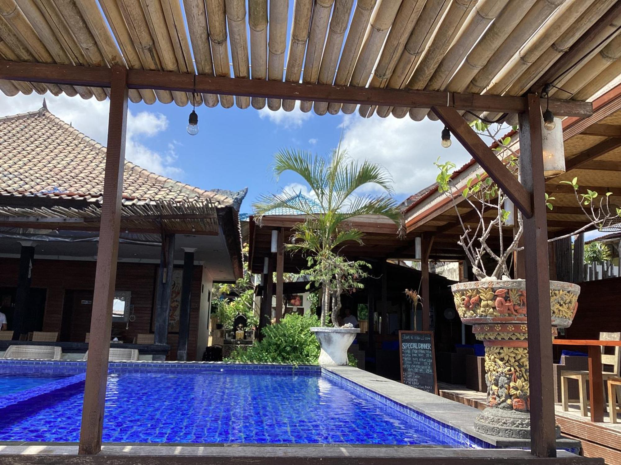 Linda Beach Hotel Nusa Lembongan Exterior foto