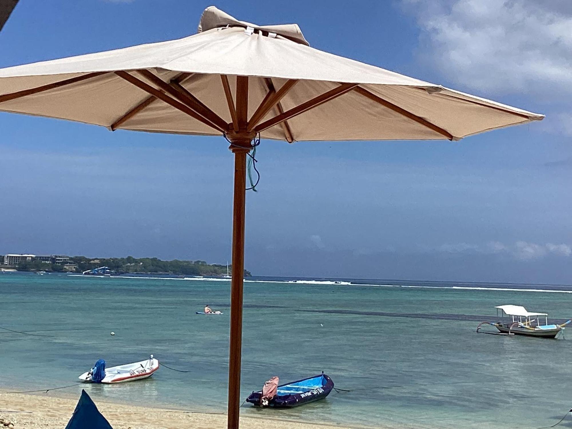 Linda Beach Hotel Nusa Lembongan Exterior foto